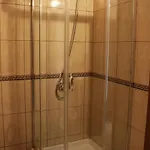Helpet Casa de hóspedes Radhimë