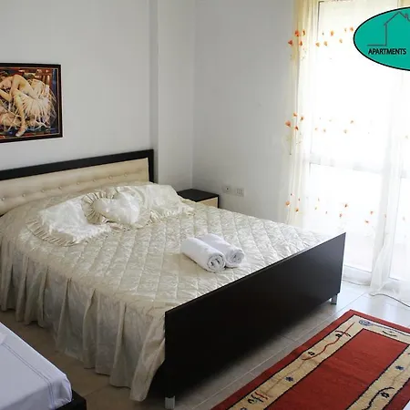 Helpet Pensjonat Radhimë